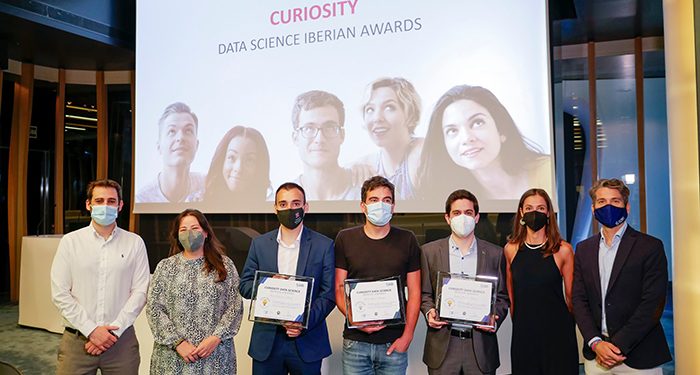 Premian a un egresado de la UCLM por un trabajo sobre inteligencia artificial aplicada a la investigación minera