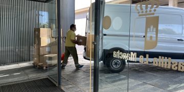 El Gobierno regional comienza el reparto de test para frenar el contagio por Covid-19 entre trabajadores de centros residenciales para mayores y personas con discapacidad