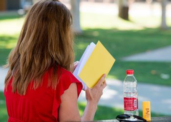 Sanidad ofrece recomendaciones para hacer frente a las altas temperaturas durante los meses de verano
