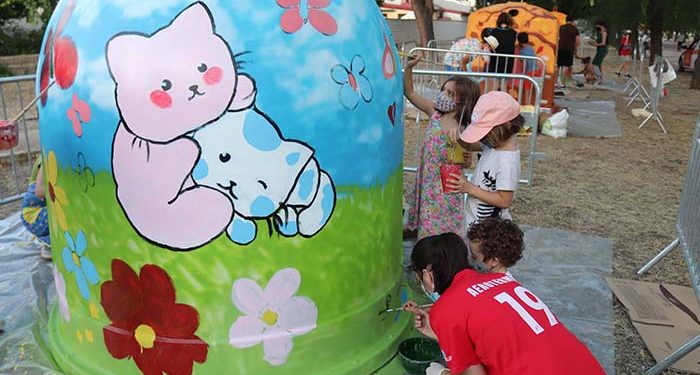 Un taller infantil en Cabanillas da como fruto cuatro nuevas casas para colonias felinas