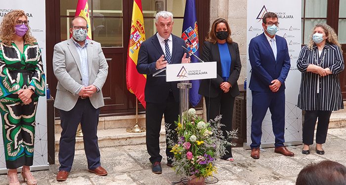 Vega destaca los programas novedosos de la Diputación de Guadalajara en este mandato para mejorar la economía y los servicios en los pueblos