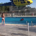 Un helicóptero de INFOCAM coge agua en la piscina de Jábaga 3 Un helicóptero de INFOCAM coge agua en la piscina de Jábaga