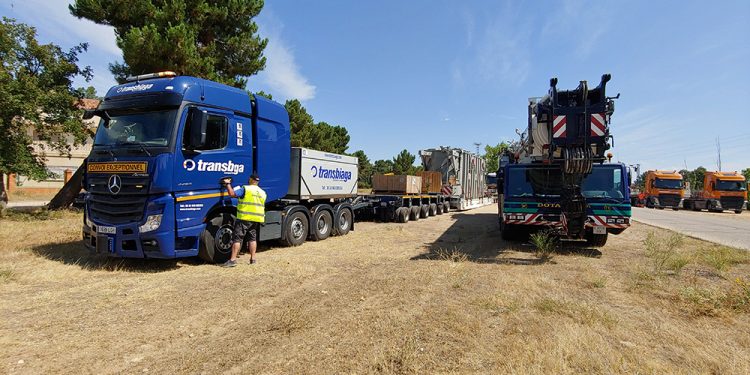 Un convoy excepcional transporta el transformador «Villanueva de los Escuderos»