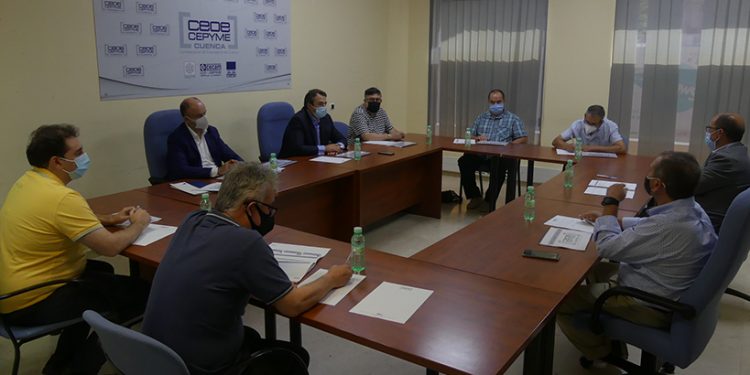 CEOE Cuenca aclara a pueblos con el tren que quieren mejorar la movilidad de sus localidades