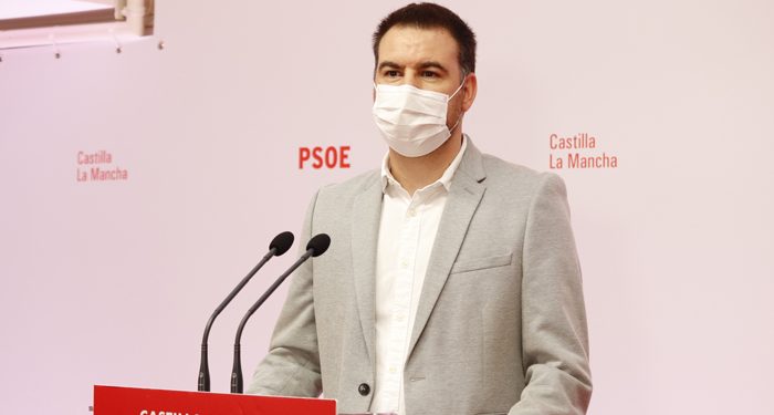 Sánchez Requena subraya que el modelo de Page es el de “la seriedad y la credibilidad” frente a un Núñez “a la desesperada” 1 Antonio Sánchez Requena
