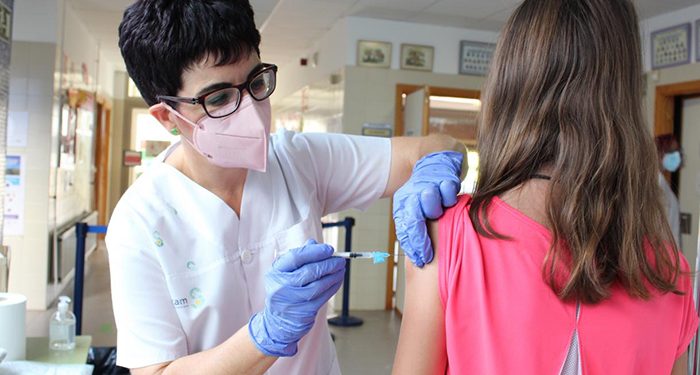 Miércoles 3 de noviembre: Guadalajara deja de tener pacientes covid en la UCI y Cuenca registra sólo cinco casos más 1 Vacuna Covid