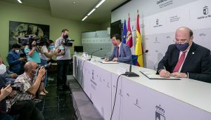 Castilla-La Mancha impulsará una campaña de fomento del consumo de vino de la región en restaurantes