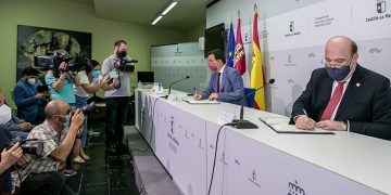 Castilla-La Mancha impulsará una campaña de fomento del consumo de vino de la región en restaurantes