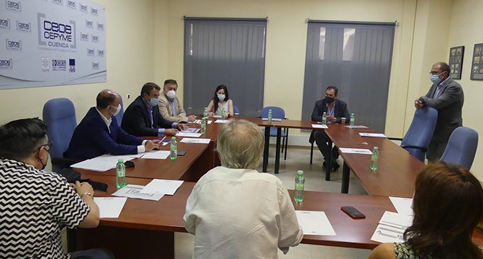 CEOE-Cepyme Cuenca muestra su plan de movilidad a los distintos grupos políticos del Ayuntamiento de Cuenca