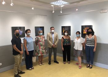 El Centro Joven acoge la exposición de fotografía organizada por la Asociación de Familiares de Bulimia y Anorexia de Cuenca