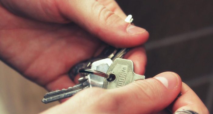 El Gobierno regional aumenta un 24 por ciento las ayudas al alquiler para llegar a la totalidad de jóvenes que las soliciten y que cumplan con los requisitos