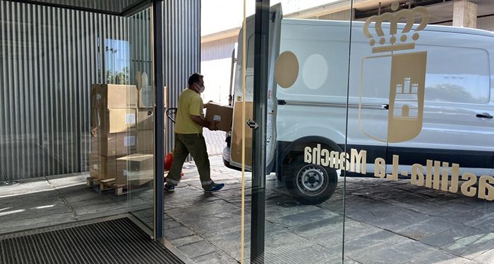 El Gobierno regional ha enviado esta semana una nueva remesa con más de 220.000 artículos de protección en los centros sanitarios