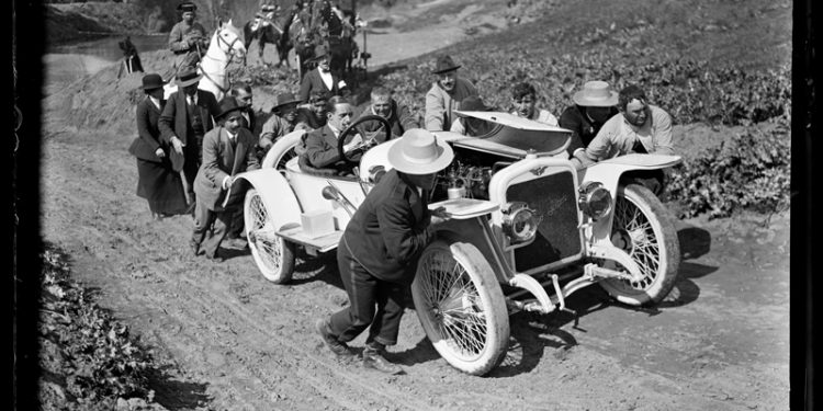 El Gobierno regional pone en marcha una nueva exposición virtual de instantáneas antiguas para conmemorar el Día Internacional de la Fotografía
