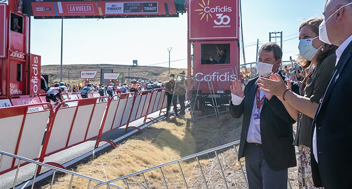 El Gobierno regional señala que es importante que la Vuelta pase por Castilla-La Mancha “para difundir nuestra riqueza patrimonial y cultural”