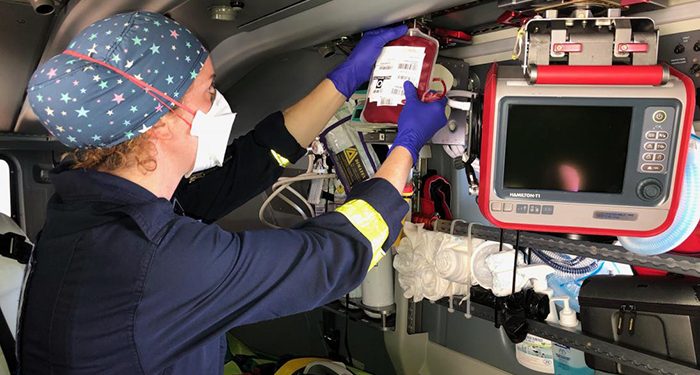 El helicóptero sanitario de Ciudad Real ha realizado más de medio centenar de transfusiones extrahopitalarias a pacientes afectados por traumatismos graves 1 El helicóptero sanitario de Ciudad Real ha realizado más de medio centenar de transfusiones extrahopitalarias a pacientes afectados por traumatismos graves