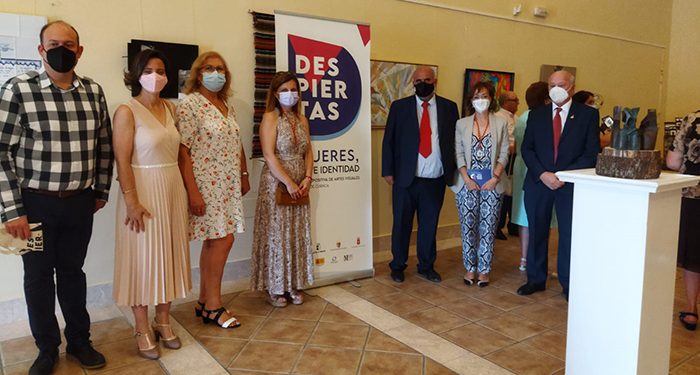 El Palacio de los Marqueses de Cañete en San Lorenzo de la Parrilla acoge la muestra ´Despiertas. Mujeres, Arte e Identidad´