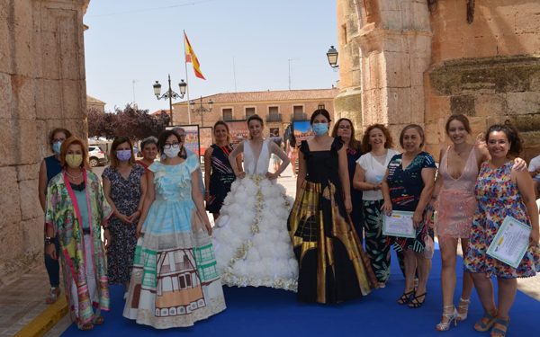 Éxito del desfile del curso de confección a medida de ACESANC