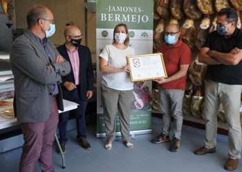 Jamones Bermejo recibe el galardón Selección Plata obtenido en la última edición de los Premios Gran Selección