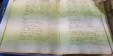 La Diputación de Cuenca restaurará documentos únicos como los títulos de villa de Minglanilla y Albendea, entre otros