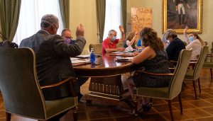 La Diputación de Guadalajara da un paso más en la llegada de 30 cajeros automáticos al medio rural