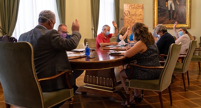 La Diputación de Guadalajara da un paso más en la llegada de 30 cajeros automáticos al medio rural