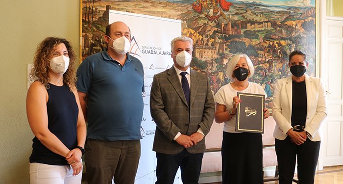 La Diputación de Guadalajara favorece el envejecimiento activo en un nuevo convenio con ACCEM