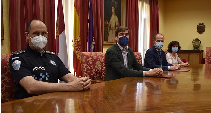 La Policía Local de Guadalajara dispondrá de más tests antidrogas gracias al convenio suscrito entre el Ayuntamiento y la Dirección General de Tráfico