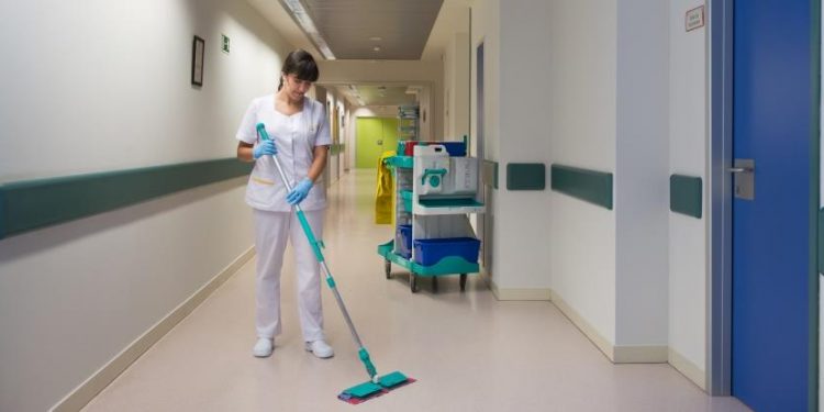 Los sindicatos UGT CLM Y CCOO acusan a la empresa guadalajareña ‘Limpiezas Gredos’ de mantener a su plantilla en una situación laboral precaria 1 Los sindicatos UGT CLM Y CCOO acusan a la empresa guadalajareña ‘Limpiezas Gredos’ de mantener a su plantilla en una situación laboral precaria