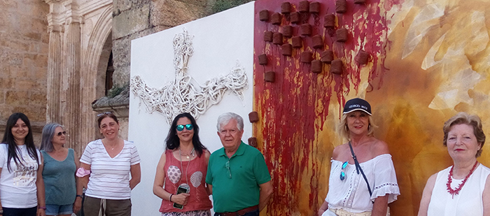 Los vecinos de Tendilla arropan la inauguración oficial de la exposición al aire libre de Antonio Grediaga ‘Kieff’ 1 Los vecinos de Tendilla arropan la inauguración oficial de la exposición al aire libre de Antonio Grediaga ‘Kieff’