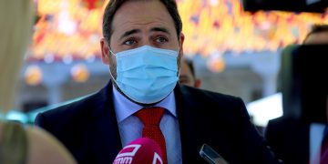 Núñez exige a Page que `cese sus vacaciones´ y se ponga el mando de la región