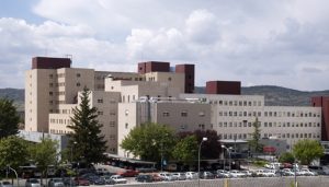 Trasladado al hospital un joven tras precipritarse por un terraplén en el Casco Antiguo de Cuenca