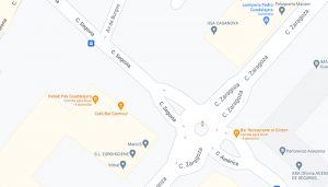 Policía Local de Guadalajara y Bomberos desalojan un edificio de viviendas tras una explosión de gas en un local en la calle Segovia