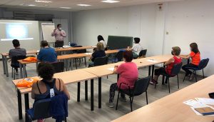 Una veintena de empresarios de UNICO se forman sobre el registro de jornada y su distribución