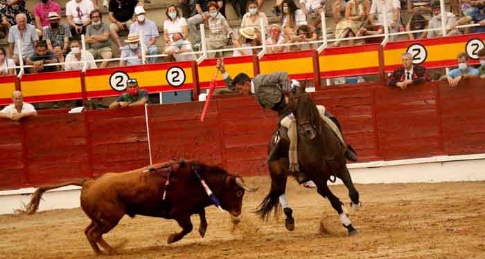 Víctor Hernández, gran triunfador de la novillada mixta picada de Sigüenza