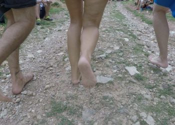 Vídeo. Correr la Joya en Huélamo, descalzos y en paños menores, por un camino de cabras Vídeo. Correr la Joya en Huélamo, descalzos y en paños menores, por un camino de cabras
