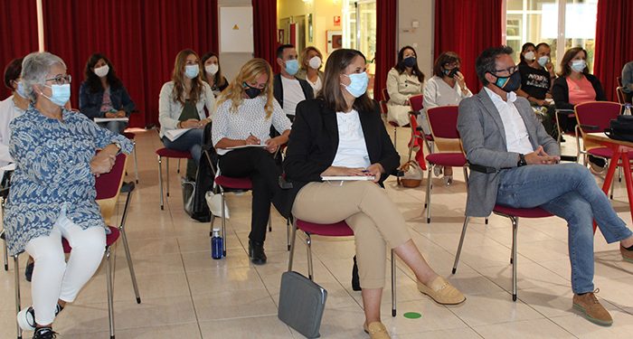 Alovera acoge una reunión de la Federación de Municipios y Provincias y el Gobierno regional sobre Planes de Igualdad