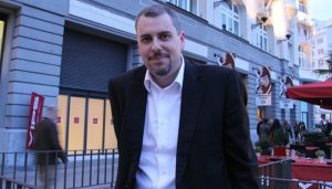 Antonio Manzanera llega a Cuenca para iniciar la Operación Anacleto de Las Casas Ahorcadas