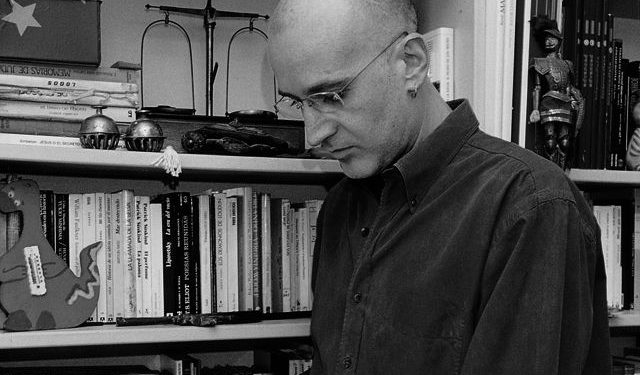 Aro Sáinz de la Maza y su libro ‘Dócil’ ganan el premio tormo Negro –Masfarné 2021