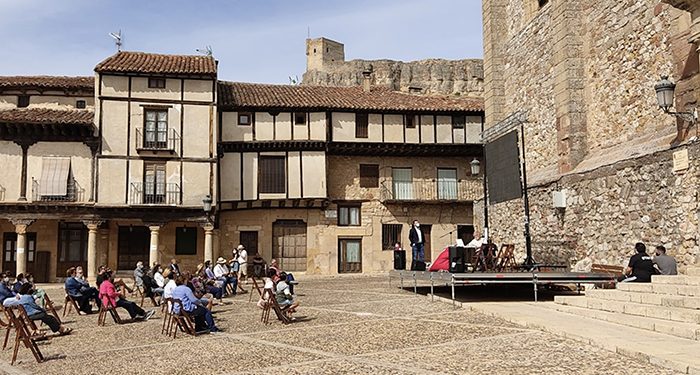 Atienza conmemora su pasado cinematográfico internacional con las Troyanas