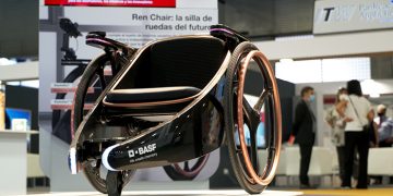 BASF expone la silla de ruedas del futuro, Ren Chair, en Expoquimia 2021