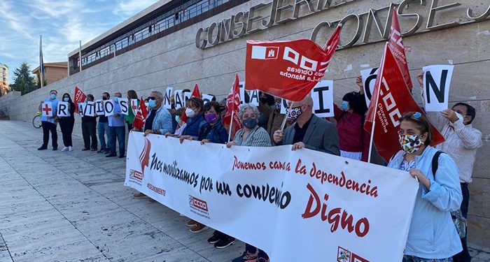 CCOO se moviliza para exigir a la Junta mayor financiación de las plazas públicas y mejoras de ratios en las residencias de mayores de CLM