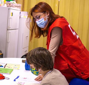 Cruz Roja en Cuenca utilizará los 25.363 euros de la donación de UNESPA para luchar contra los efectos de la pandemia