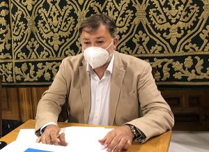 Dolz afirma que el césped de la Fuensanta “había que cambiarlo en cualquier caso” y recuerda que se han hecho mejoras importantes en el Estadio gracias a los conciertos