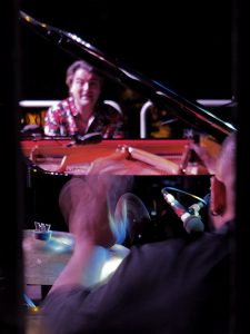 Dorantes, el escenario Solán de Cabras del Parador y la ciudad de Cuenca, protagonistas del espectacular nuevo vídeo de Estival Cuenca