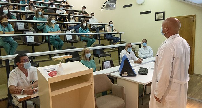 El Área Integrada de Guadalajara recibe a 26 alumnos de sexto de Medicina que se incorporan para la formación práctica del final de sus estudios universitarios