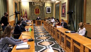 El Ayuntamiento de Cuenca aprueba una modificación de crédito de más 1,5 millones de euros para el muro de la calle Ramiro de Maeztu y el colector de Astrana Marín