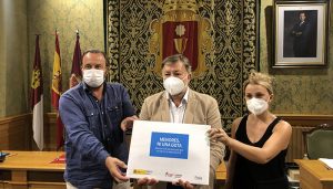 El Ayuntamiento de Cuenca y Espirituosos España renuevan su colaboración para prevenir el consumo de alcohol en menores y otros colectivos de riesgo