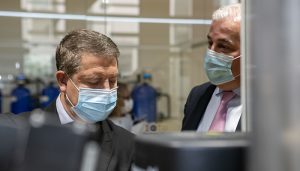 El Gobierno de Castilla-La Mancha habilitará unidades móviles de vacunación frente al Covid-19 que se instalarán en los campus de la UCLM y grandes superficies comerciales