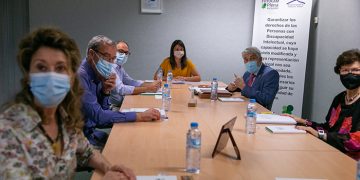 El Gobierno regional aborda la aplicación de la reforma legal que elimina la figura del tutor y la incapacitación de las personas con discapacidad intelectual o del desarrollo