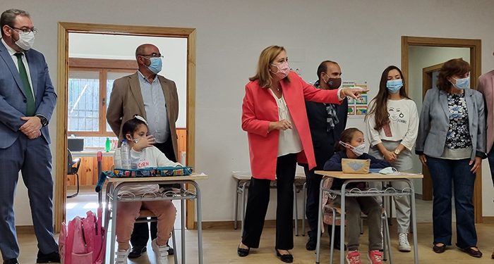 El Gobierno regional agradece a los más de 1.400 docentes que faciliten a 8.000 niños y niñas el acceso a la educación en las zonas rurales